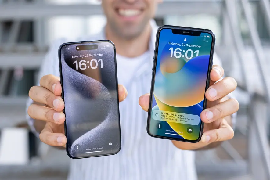 هر دو Dynamic Island و نوتچ فضای زیادی را اشغال می‌کنند. | اعتبار تصویر – PhoneArena - گالاکسی S27 Ultra ممکن است سرانجام ویژگی امنیتی کلیدی که آیفون‌ها سال‌ها داشته‌اند را داشته باشد