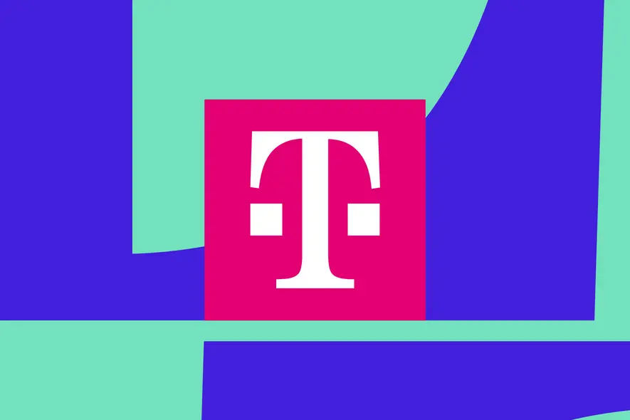 تصویرسازی لوگوی T-Mobile، حرف T در یک کادر صورتی با دو مربع در هر طرف، در پسزمینهای آبی و فیروزهای.