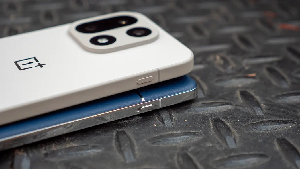 مقایسهٔ سختافزار OnePlus 13 و OnePlus 15