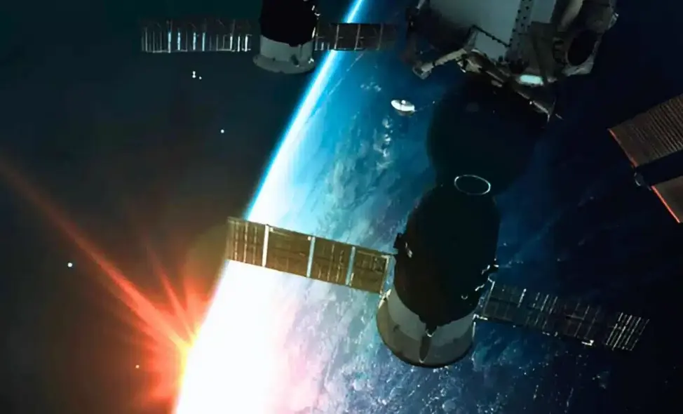 ایستگاه فضایی بینالمللی در مدار زمین