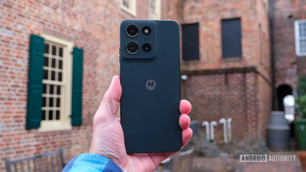 Motorola Moto G 5G 2025 در دست
