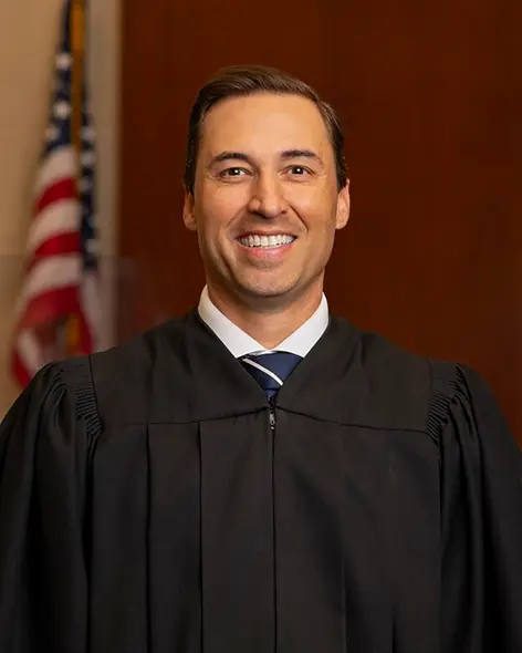 قاضی اسکات شلگل.