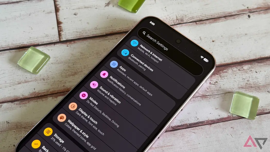 منوی تنظیمات Expressive از Material 3 روی پیکسل 9 Pro XL