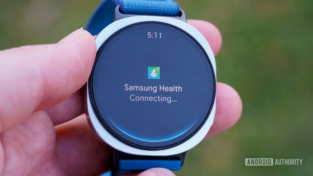 Samsung Health که با Gemini بر روی Galaxy Watch 8 متصل می‌شود.