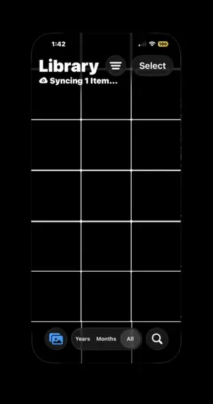 عکسهای ناخواستهای که از طریق کشیدن در صفحه قفل در جیب ایجاد میشود میتوانند کتابخانهٔ عکسها را پر کنند