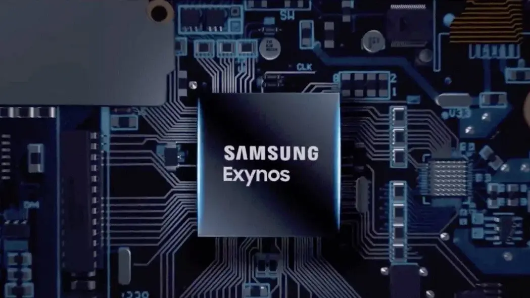 تصویری از تراشه Exynos سامسونگ داخل یک دستگاه.