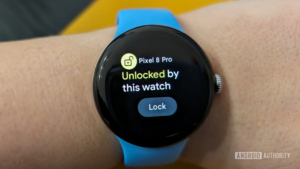 ساعت پیکسل گوگل ۲ برای باز کردن پیکسل ۸ پرو