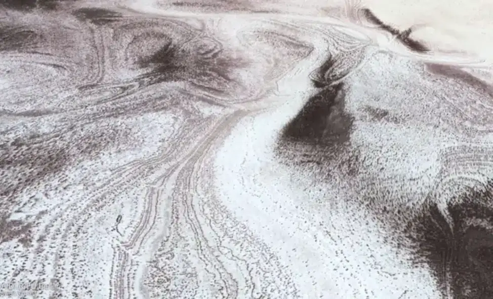 برف بر روی مریخ: این تصاویر شگفت‌انگیز از سیارهٔ سرخ، دانشمندان را شگفت‌زده کرده‌اند!