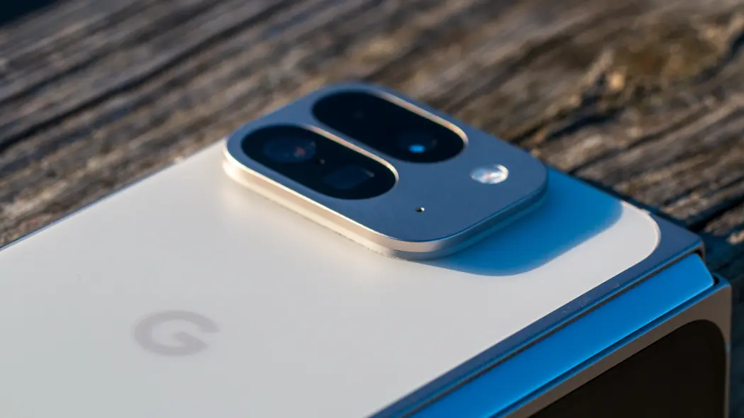 ماژول دوربین پشت گوگل Pixel 9 Pro Fold