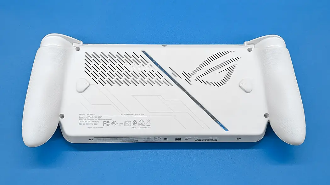 Xbox Ally در حالت رو به پایین.