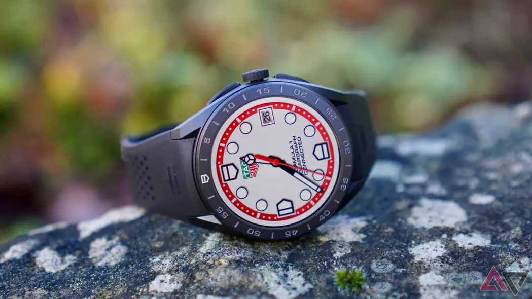 نمای ساعت Solargraph بر روی Tag Heuer Connected Calibre E5