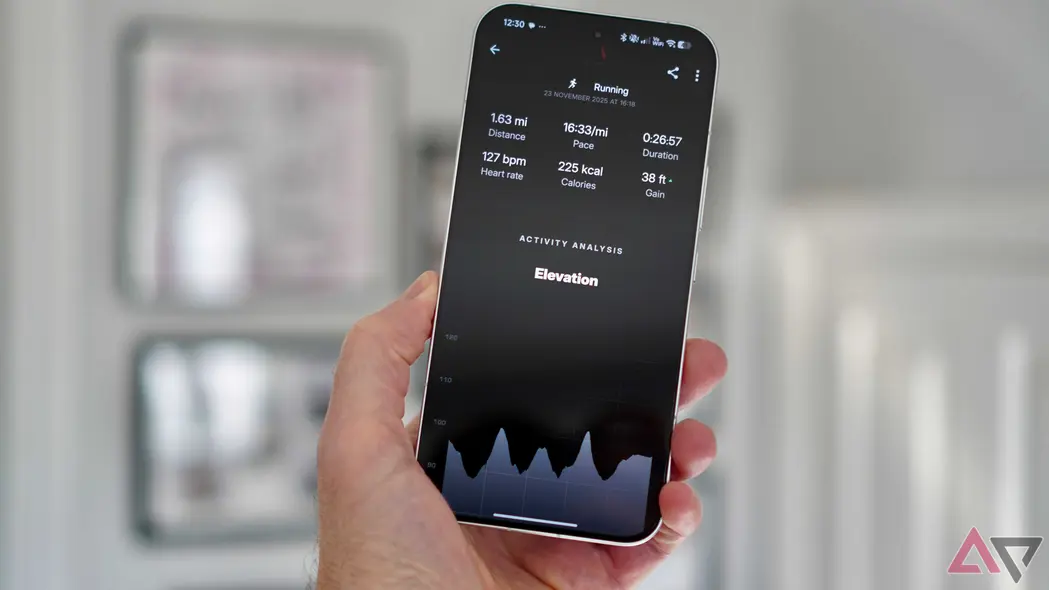 اپلیکیشن Tag Heuer بر روی یک گوشی اندروید