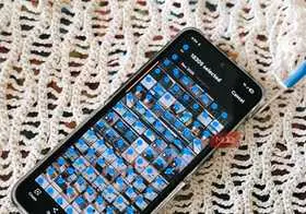 برنامه گالری باز با تمام عکسها روی سامسونگ گلکسی Z Flip 6 انتخاب شده