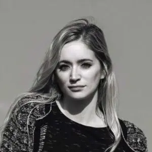 عکس پرتره اشلی بالزر