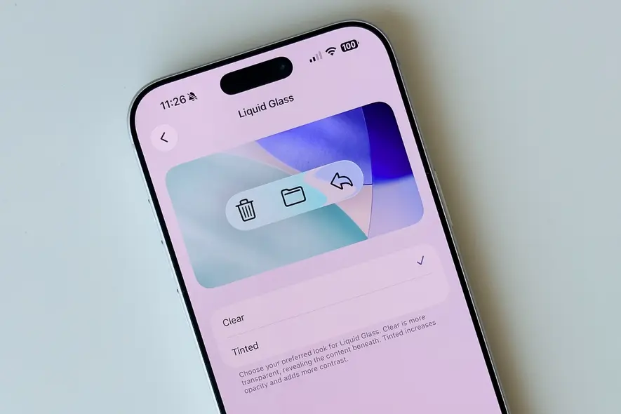 سوئیچ لی‌کوئید گلاس در iOS ۲۶.۱